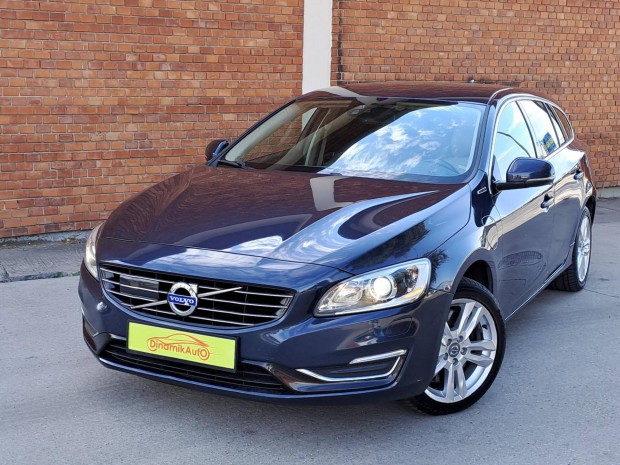 Volvo V60 2.4 D [D6] Phev AWD Summum Geartronic...
